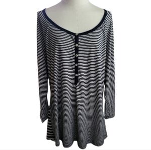 ⏰50% OFF Old Navy Blue and White Pinstripe Long Sleeve Tee Size XL